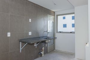 Image 31 - 898083