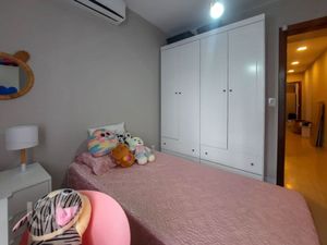 Image 19 - 898093