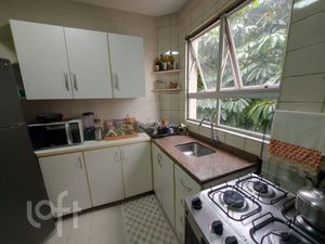 Image 10 - 898095