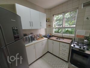 Image 4 - 898095