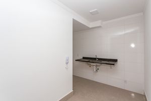 Image 4 - 898101