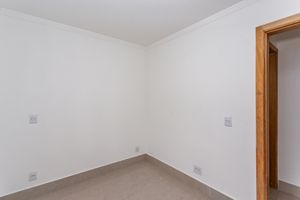 Image 16 - 898101