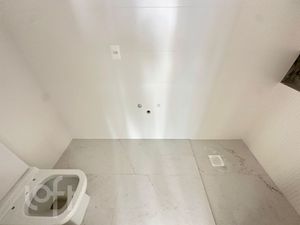 Image 8 - 898103