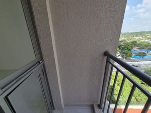 Image 5 - 898105