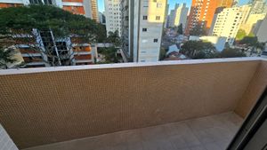 Image 0 - 898107