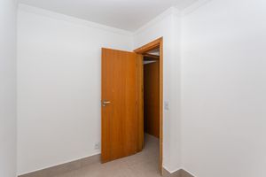 Image 9 - 898206