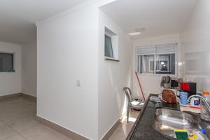 Image 3 - 898208