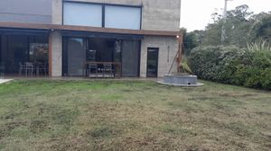 Image 3 - 898217
