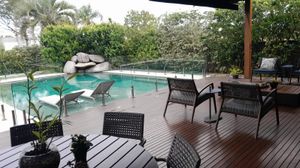 Image 11 - 898217