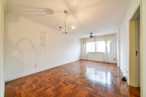 Image 1 - 898218