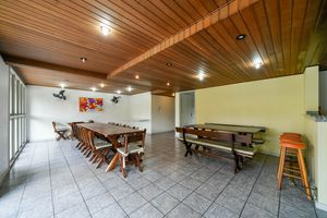 Image 16 - 898218
