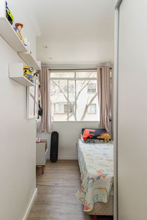 Image 17 - 898221