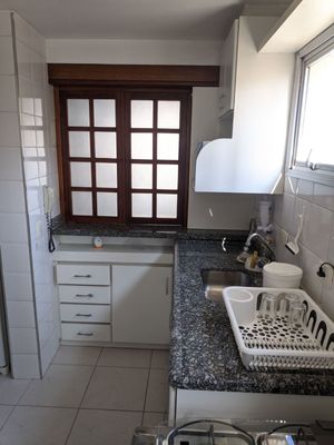 Image 12 - 898223