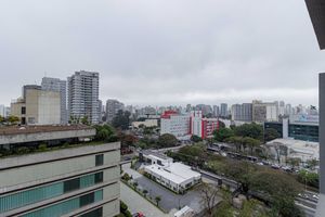 Image 19 - 898225