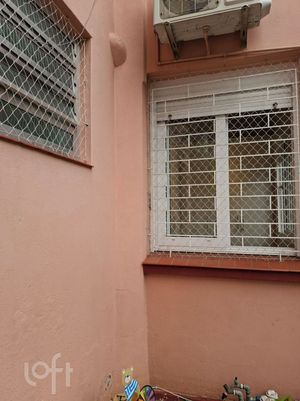 Image 26 - 898230