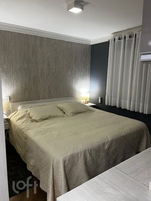 Image 19 - 898236