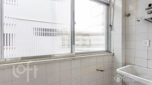 Image 6 - 898246