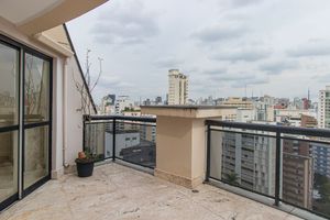 Image 6 - 898247