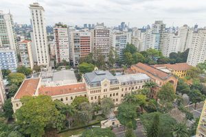 Image 11 - 898247