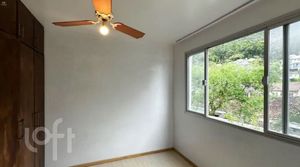 Image 3 - 898257