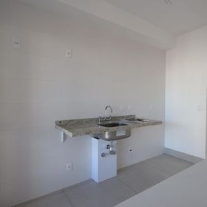 Image 21 - 898266