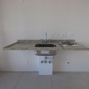 Image 7 - 898266