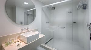 Image 3 - 898272