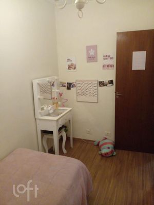 Image 11 - 898277