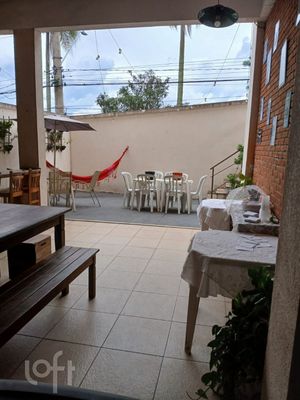 Image 5 - 898277