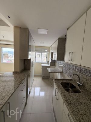 Image 7 - 898278