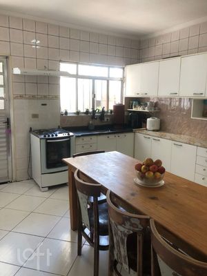Image 1 - 898279