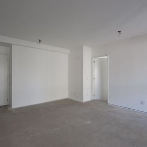 Image 17 - 898282