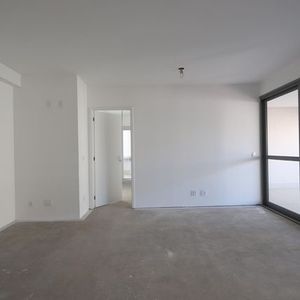 Image 11 - 898282