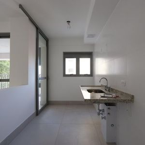 Image 10 - 898282