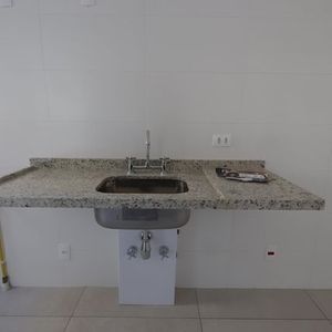 Image 8 - 898282