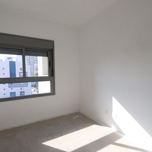 Image 16 - 898282