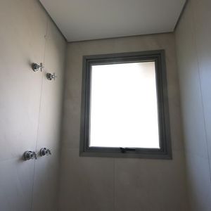 Image 15 - 898282
