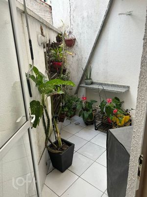Image 5 - 898284