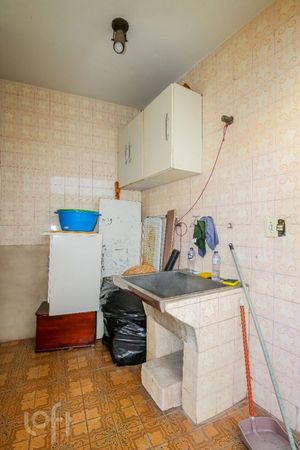 Image 31 - 898286