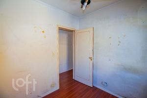 Image 17 - 898286