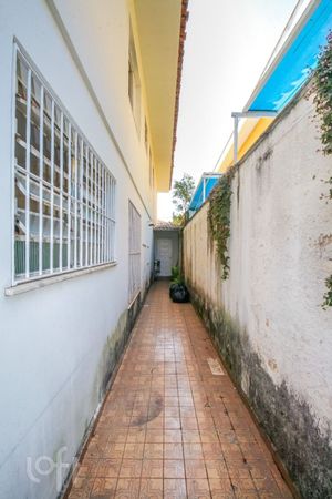 Image 30 - 898286
