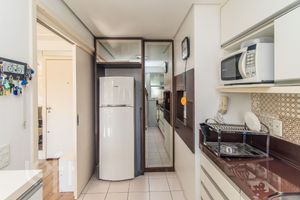 Image 8 - 898289