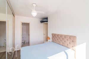 Image 9 - 898289