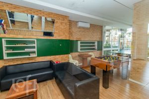 Image 23 - 898289