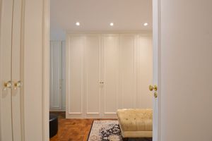 Image 34 - 898297