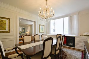 Image 8 - 898297