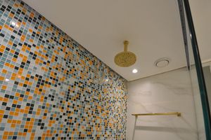 Image 35 - 898297