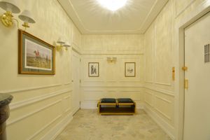 Image 13 - 898297