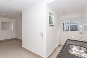 Image 4 - 898298