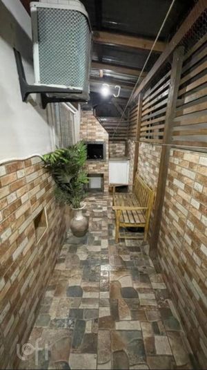 Image 2 - 898300